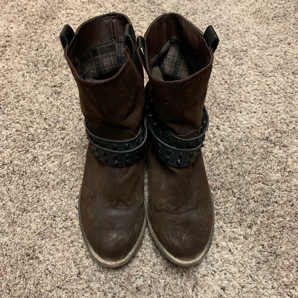 Rebel boots